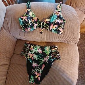 NWOT-Tropical High-waisted Bikini